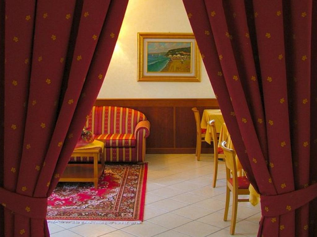 Hotel Villa Nadia Malcesine Exterior foto